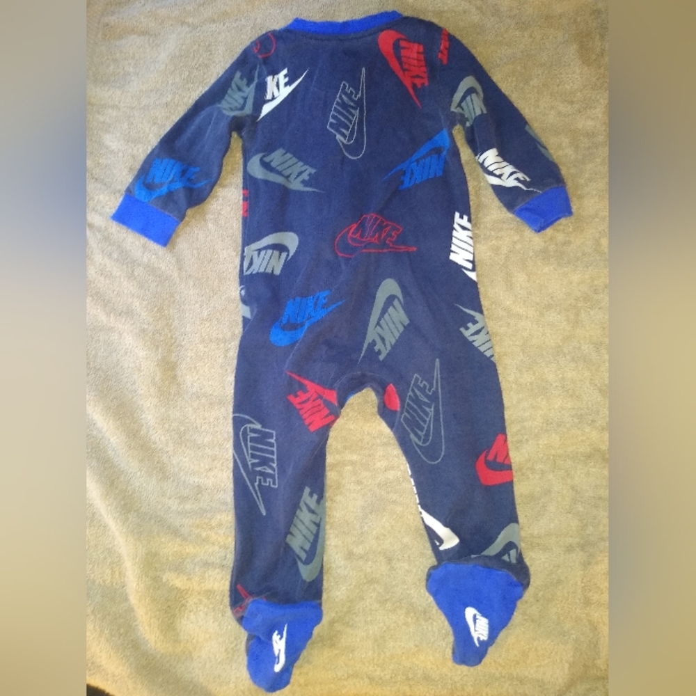 Nike Blue and Red Space-Themed Footies - Picture 2 of 3